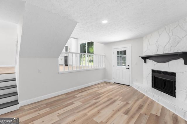 847 Halfmoon Hollow, Lilburn, GA 30047