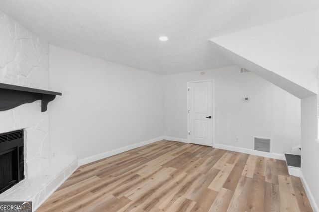 847 Halfmoon Hollow, Lilburn, GA 30047
