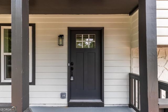 847 Halfmoon Hollow, Lilburn, GA 30047
