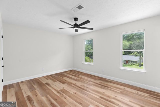 847 Halfmoon Hollow, Lilburn, GA 30047