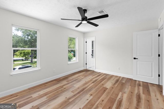 847 Halfmoon Hollow, Lilburn, GA 30047