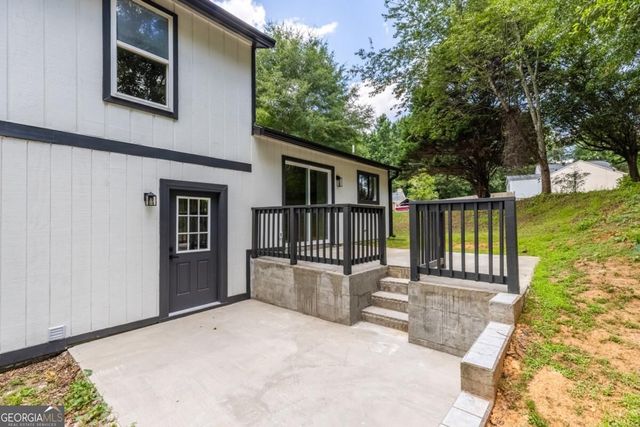 847 Halfmoon Hollow, Lilburn, GA 30047