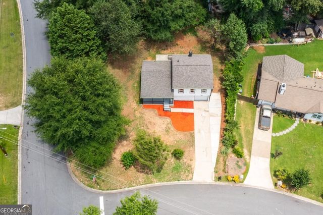 847 Halfmoon Hollow, Lilburn, GA 30047