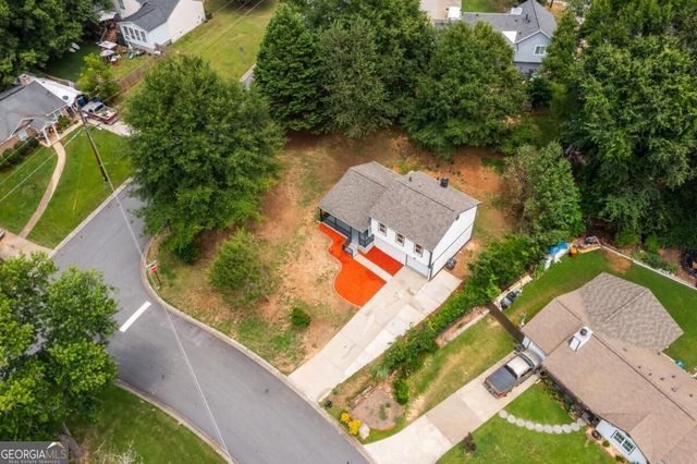 847 Halfmoon Hollow, Lilburn, GA 30047