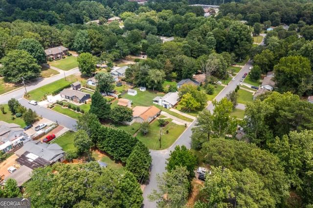 847 Halfmoon Hollow, Lilburn, GA 30047