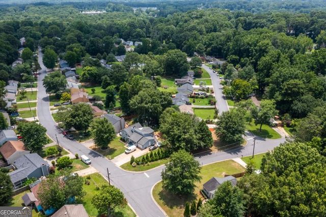 847 Halfmoon Hollow, Lilburn, GA 30047