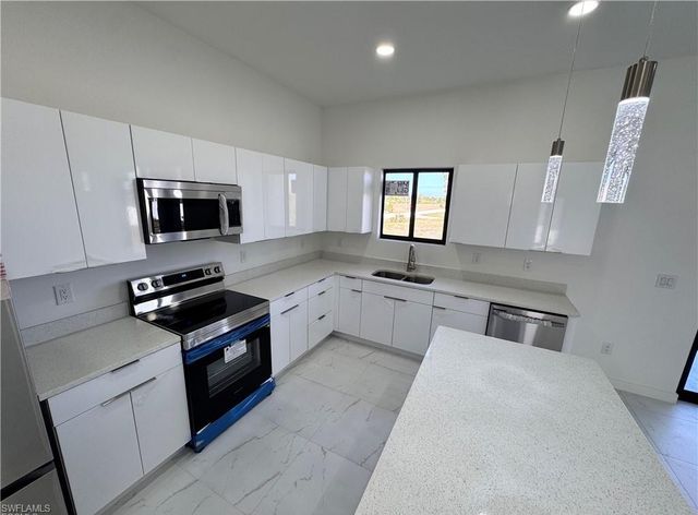 3544 NW 41st PL, Cape Coral, FL 33993