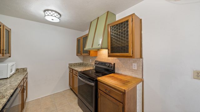 7020 Nandina Drive, Dallas, TX 75241