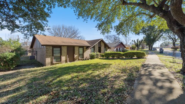 7020 Nandina Drive, Dallas, TX 75241