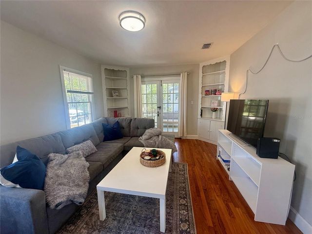 1741 NW 6TH AVENUE, Gainesville, FL 32603