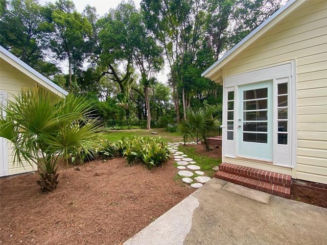 1741 NW 6TH AVENUE, Gainesville, FL 32603