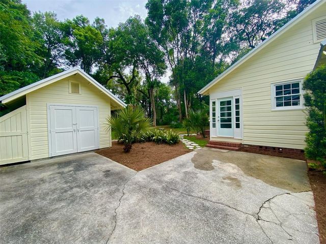 1741 NW 6TH AVENUE, Gainesville, FL 32603
