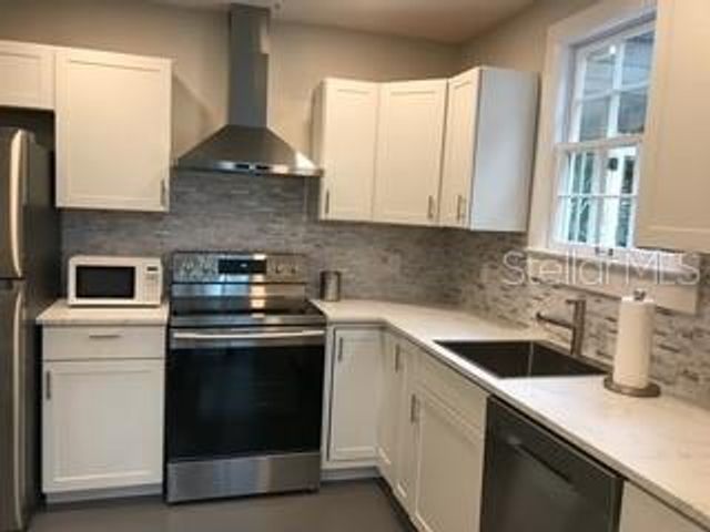 1741 NW 6TH AVENUE, Gainesville, FL 32603