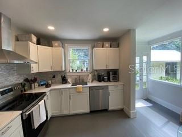 1741 NW 6TH AVENUE, Gainesville, FL 32603