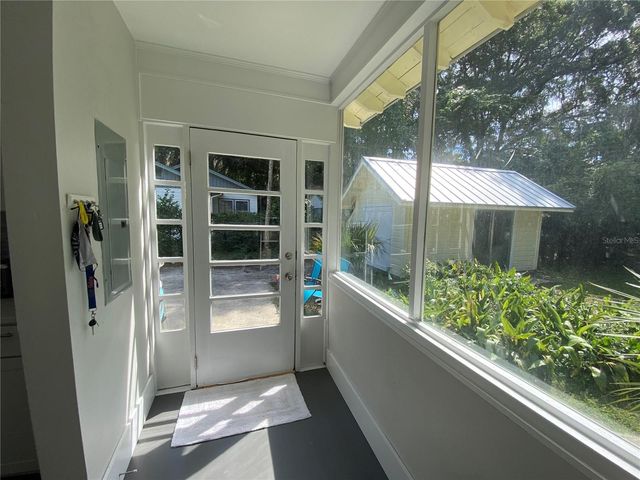 1741 NW 6TH AVENUE, Gainesville, FL 32603