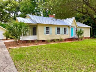 1741 NW 6TH AVENUE, Gainesville, FL 32603