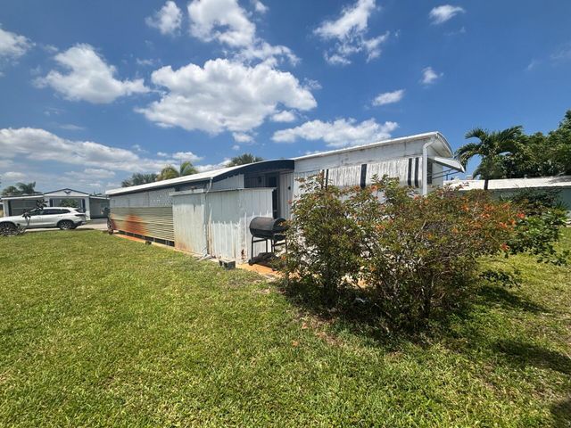 586 NE 47th Street, Deerfield Beach, FL 33064