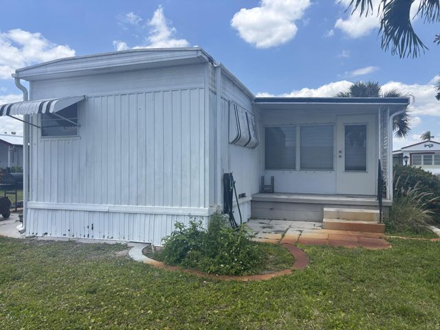 586 NE 47th Street, Deerfield Beach, FL 33064
