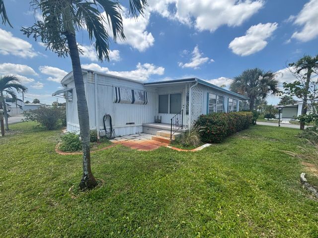 586 NE 47th Street, Deerfield Beach, FL 33064