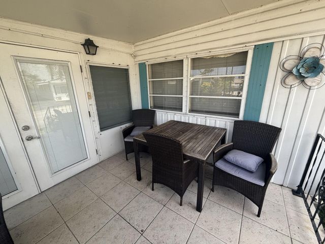 586 NE 47th Street, Deerfield Beach, FL 33064