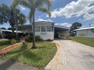 586 NE 47th Street, Deerfield Beach, FL 33064