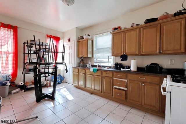 240 Ellis Ave, Irvington Twp., NJ 07111