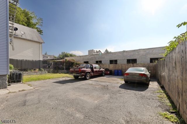 240 Ellis Ave, Irvington Twp., NJ 07111