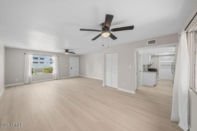 4725 W NORTHERN Avenue, Glendale, AZ 85301
