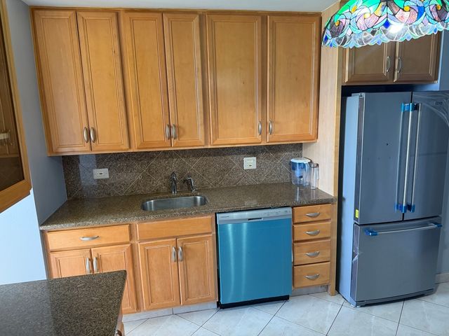 601 E 32nd Street 1111, Chicago, IL 60616