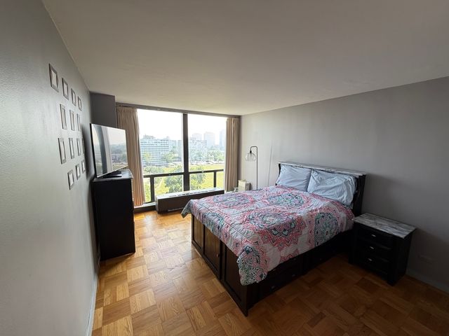 601 E 32nd Street 1111, Chicago, IL 60616