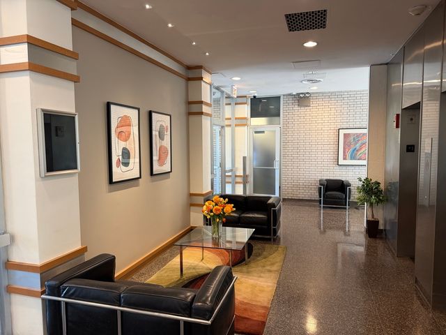 601 E 32nd Street 1111, Chicago, IL 60616