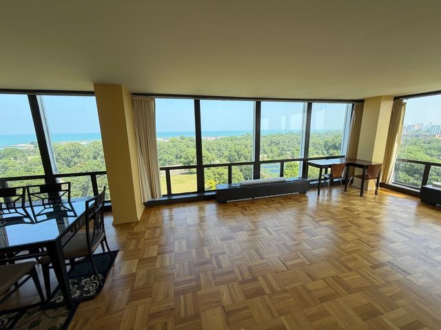 601 E 32nd Street 1111, Chicago, IL 60616