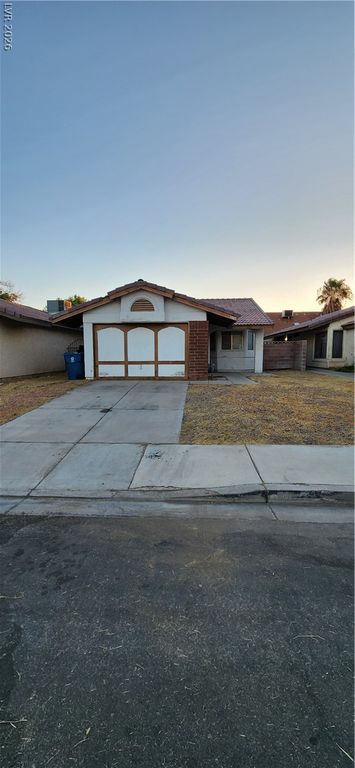 3905 Rive Gauche Street, Las Vegas, NV 89115 — exterior