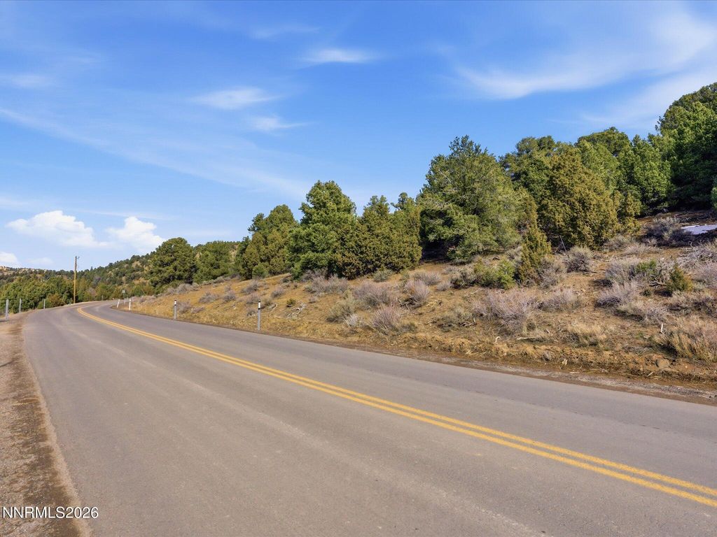 Image 6 of property listing at 1859 Lousetown Road, Reno, NV 89521