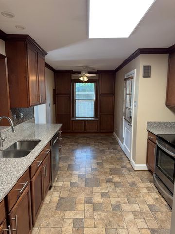 4803 HUMMINGBIRD LN, Memphis, TN 38117