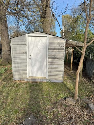 4803 HUMMINGBIRD LN, Memphis, TN 38117