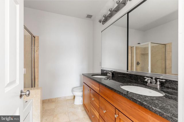 207 CAPTAINS WAY, Philadelphia, PA 19146