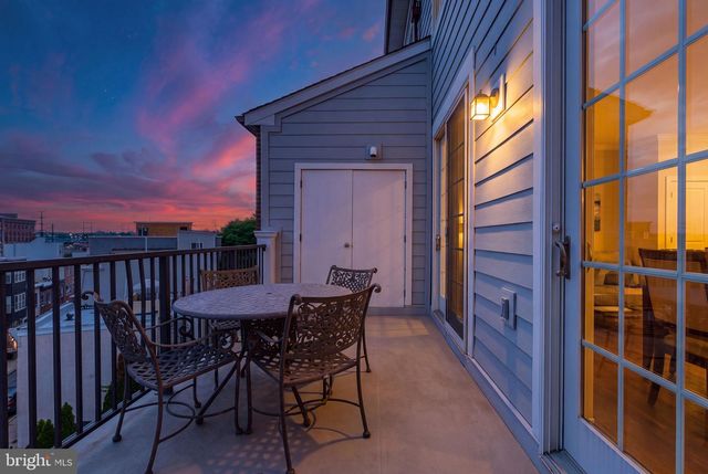 207 CAPTAINS WAY, Philadelphia, PA 19146