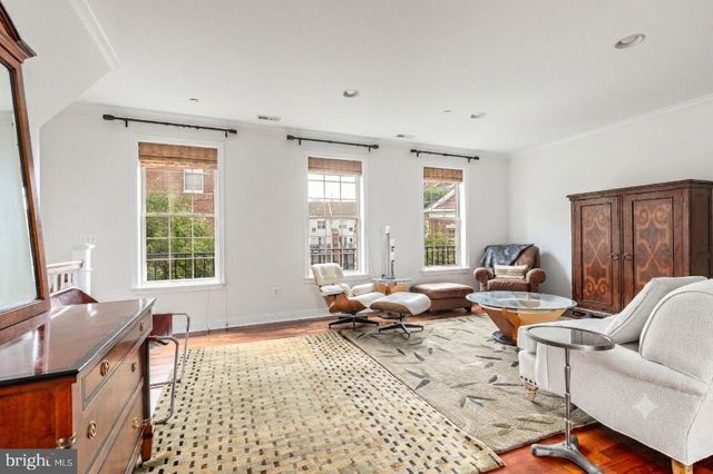 207 CAPTAINS WAY, Philadelphia, PA 19146