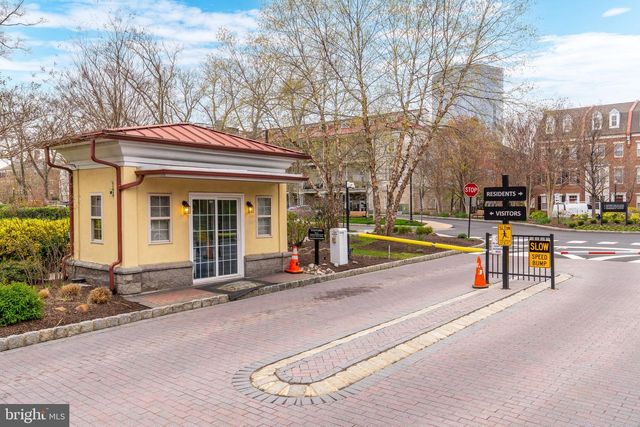 207 CAPTAINS WAY, Philadelphia, PA 19146