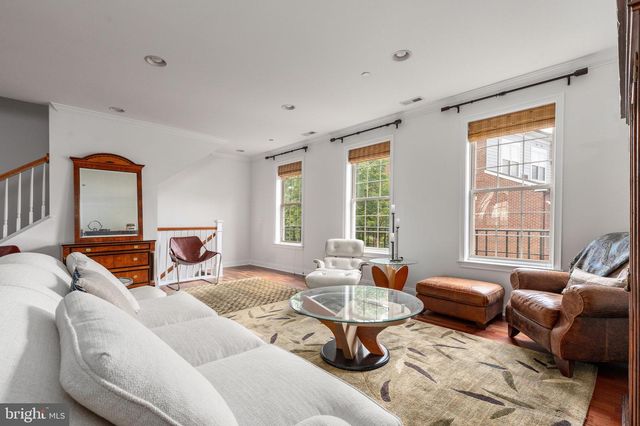 207 CAPTAINS WAY, Philadelphia, PA 19146