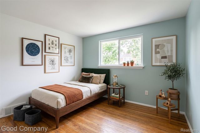 2410 E Lincoln Avenue, Royal Oak, MI 48067