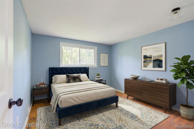 2410 E Lincoln Avenue, Royal Oak, MI 48067