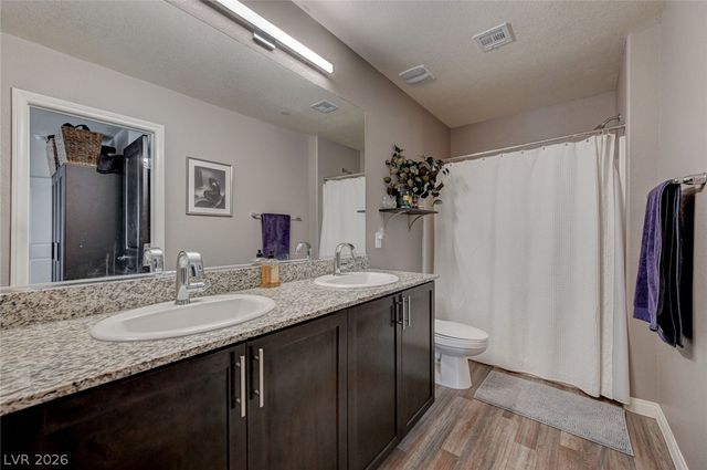 2890 Twilight Green Avenue, North Las Vegas, NV 89086