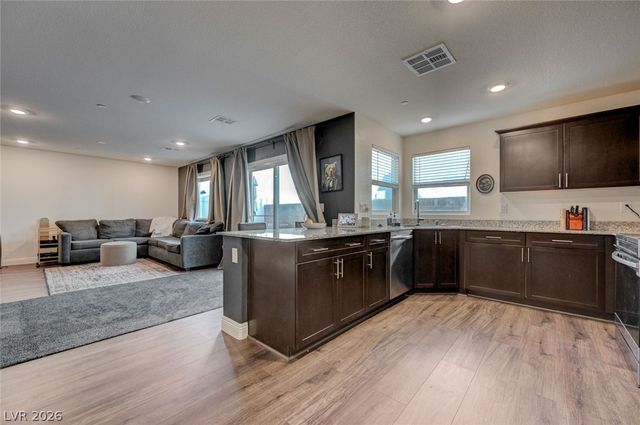 2890 Twilight Green Avenue, North Las Vegas, NV 89086