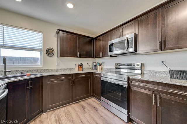 2890 Twilight Green Avenue, North Las Vegas, NV 89086