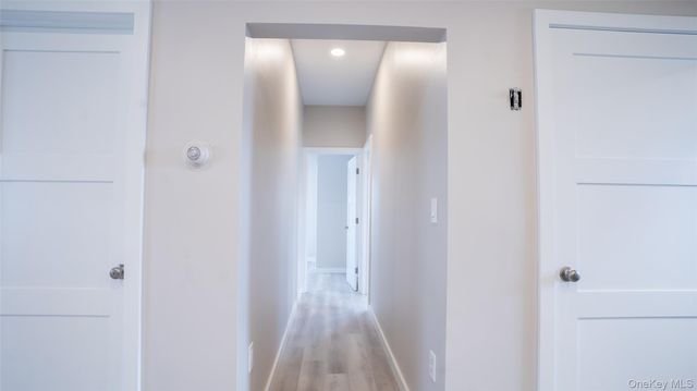 4001 Broadway, Island Park, NY 11558