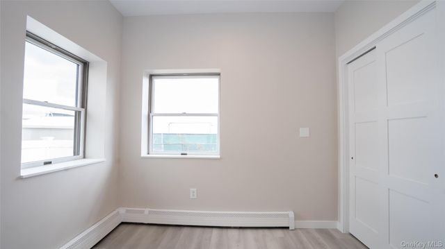 4001 Broadway, Island Park, NY 11558