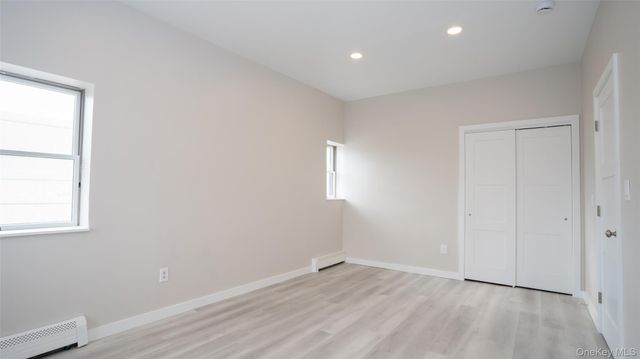 4001 Broadway, Island Park, NY 11558