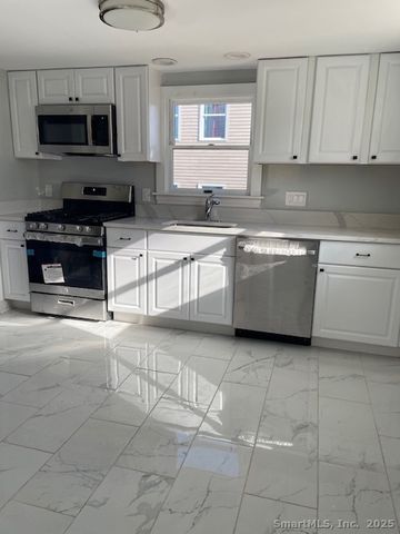 156 Triangle Street, Danbury, CT 06810